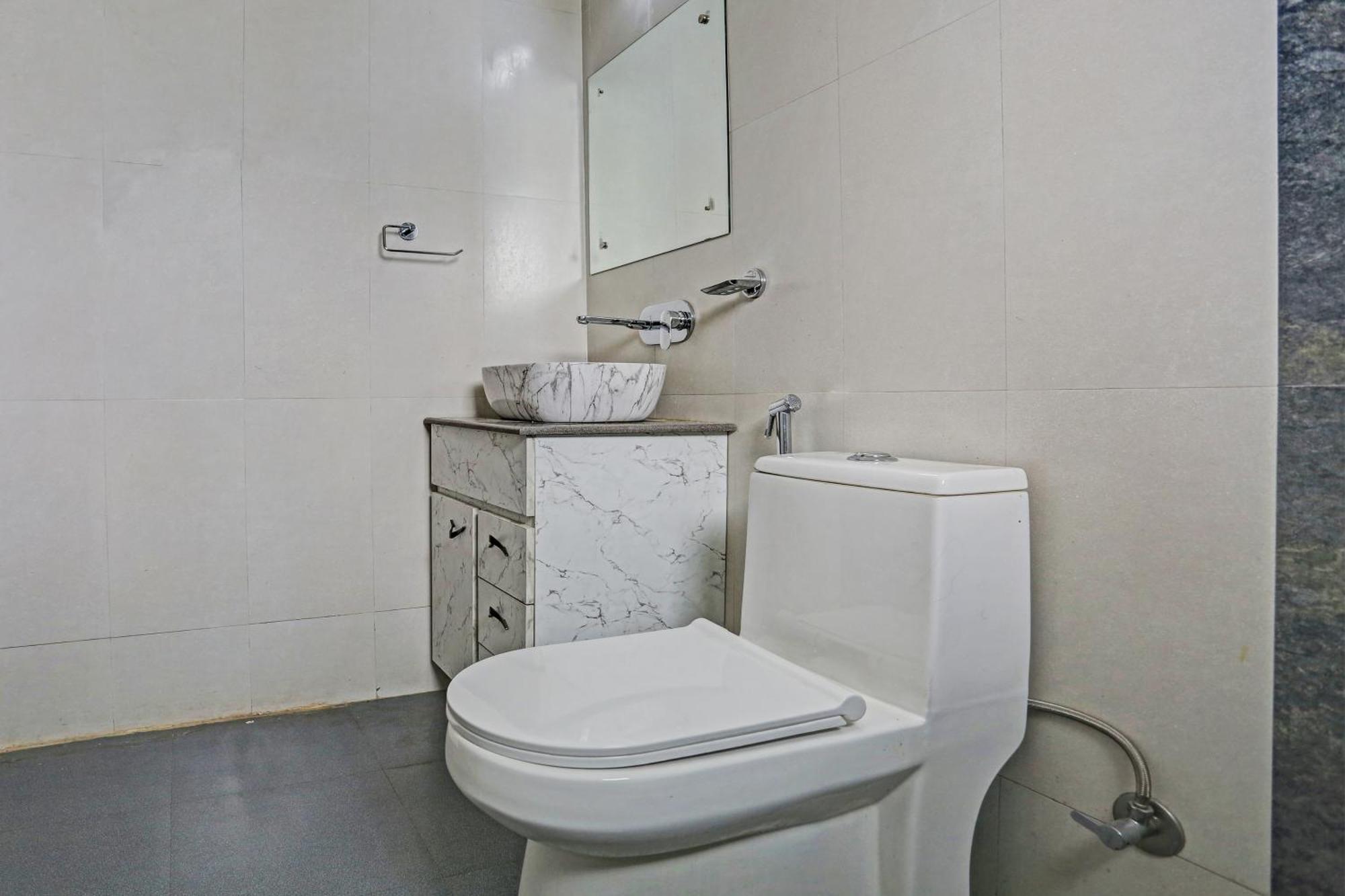 Hotel O Vikrant Residency Gurgaon Ngoại thất bức ảnh